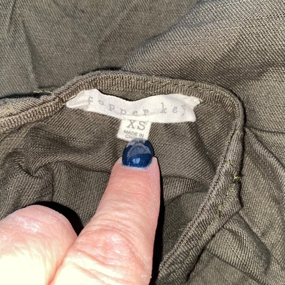 Copper Key ladies size XS olive green top - Picture 2 of 4